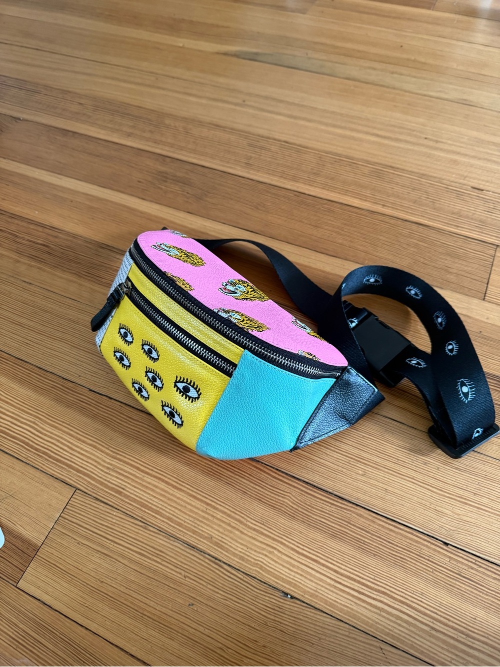 Min & Mon Harold Fanny Pack Bubblegum Pink Leather - Blazing Tiger Print - Picture 12 of 12